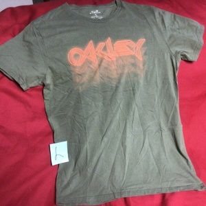 OAKLEY tshirt